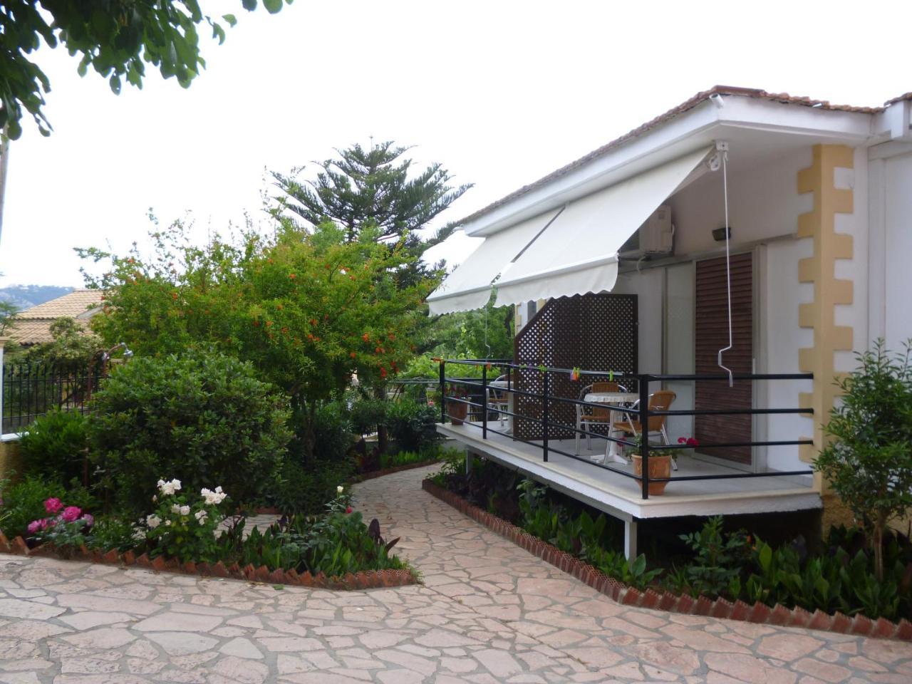 Kostas Studios Agios Georgios Pagon Exteriör bild